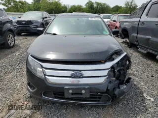 2010 Ford Fusion Hybrid с VIN 3FADP0L34AR129353, выставлен на аукционе Copart как лот 58310725 с пробегом 237 662 миль миль и Списание • Salvage title. История ставок и продаж доступна на DreamBid. Изображение 5.