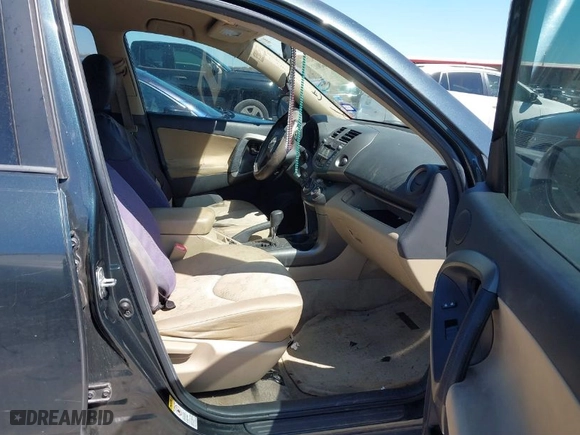 2011 Toyota RAV4 with VIN 2T3ZF4DV1BW058443, listed as a IAAI auction lot 41848012 with 195,060 mi miles. Bid and sale history available at carsss.com. Image 5.