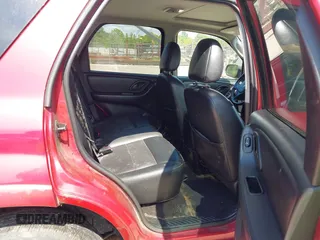 2007 Ford Escape Limited с VIN 1FMCU94167KB78689, выставлен на аукционе IAAI как лот 42715507 с пробегом 184 738 миль миль и . История ставок и продаж доступна на DreamBid. Изображение 8.