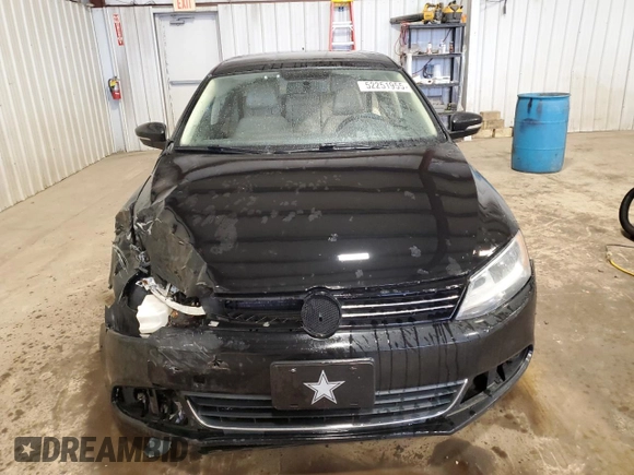 2014 Volkswagen Jetta SE with VIN 3VWD17AJ6EM387167, listed as a Copart auction lot 52251955 with 150,441 mi miles and Salvage title. Bid and sale history available at DreamBid. Image 5.