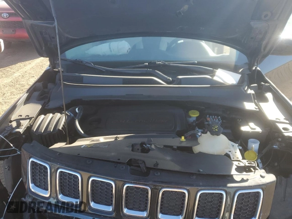 2018 Jeep Compass Latitude with VIN 3C4NJCBB0JT204773, listed as a Copart auction lot 46522105 with 91,304 mi miles and Non Repairable. Bid and sale history available at carsss.com. Image 12.