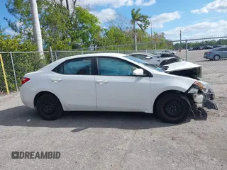 2018 Toyota Corolla L z VIN 5YFBURHE6JP849560, wystawiony jako IAAI lot #41321313 z przebiegiem 136 310 mil mil oraz . Historia ofert i sprzedaży dostępna na DreamBid. Obrazek 13.