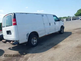 2007 Chevrolet Express Cargo with VIN 1GCGG29V871189408, listed as a IAAI auction lot 42567032 with 330,203 mi miles and . Bid and sale history available at DreamBid. Image 4.