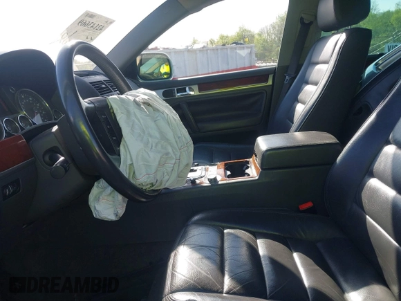 2005 Volkswagen Touareg 3.2L V6 with VIN WVGZG77L75D076211, listed as a IAAI auction lot 42143669 with 158,586 mi miles and . Bid and sale history available at DreamBid. Image 5.