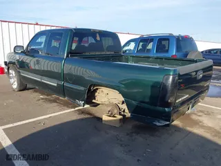 2004 Chevrolet Silverado 1500 LS with VIN 2GCEC19TX41181148, listed as a IAAI auction lot 41676935 with 184,173 mi miles. Bid and sale history available at carsss.com. Image 3.