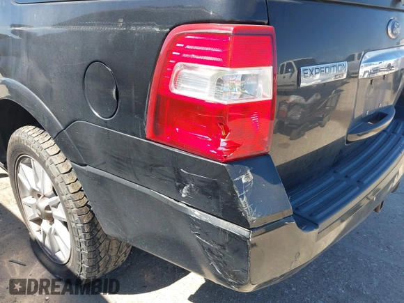 2011 Ford Expedition Limited with VIN 1FMJU1K52BEF12111, listed as a IAAI auction lot 41707499 with 237,517 mi miles. Bid and sale history available at carsss.com. Image 18.