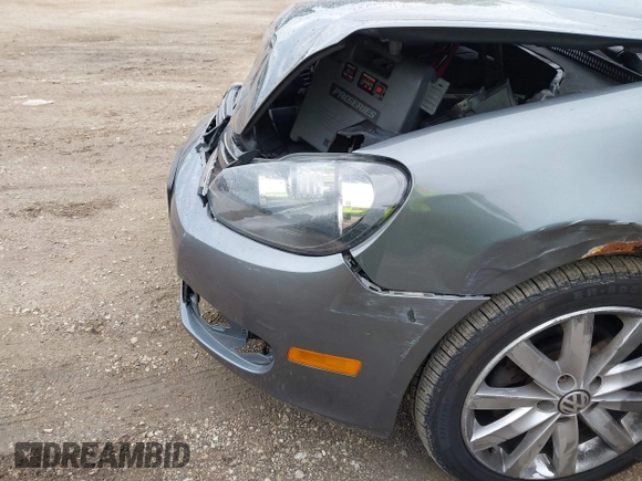 2011 Volkswagen Jetta SE with VIN 3VWPX7AJ3BM686901, listed as a IAAI auction lot 42561729 with 103,737 mi miles and . Bid and sale history available at DreamBid. Image 12.
