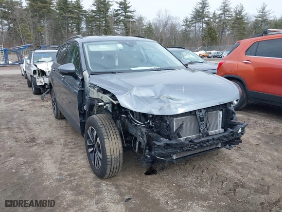 2024 Volkswagen Tiguan S with VIN 3VVRB7AXXRM043374, listed as a IAAI auction lot 41719157 with 21,637 mi miles. Bid and sale history available at carsss.com. Image 6.