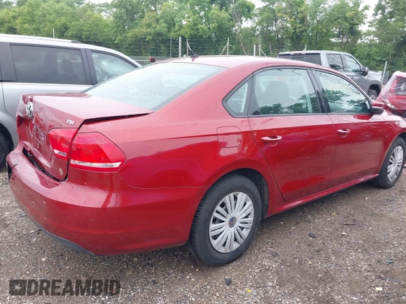 2015 Volkswagen Passat Wolfsburg Edition with VIN 1VWAT7A37FC074064, listed as a IAAI auction lot 42498108 with 183,189 mi miles and . Bid and sale history available at DreamBid. Image 4.