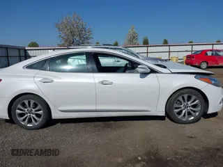 2014 Hyundai Azera with VIN KMHFG4JGXEA345249, listed as a IAAI auction lot 42118221 with 66,567 mi miles and . Bid and sale history available at carsss.com. Image 14.