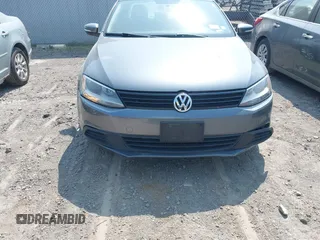 2012 Volkswagen Jetta SE с VIN 3VWDP7AJ3CM309148, выставлен на аукционе IAAI как лот 42417795 с пробегом 136 449 миль миль и . История ставок и продаж доступна на DreamBid. Изображение 12.