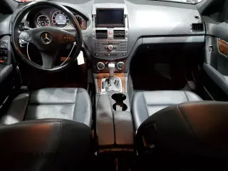 2011 Mercedes-Benz C 300 Sport z VIN WDDGF8BB5BR140804, wystawiony jako Copart lot #55286805 z przebiegiem 137 640 mil mil oraz Szkoda całkowita • Salvage title. Historia ofert i sprzedaży dostępna na DreamBid. Obrazek 8.