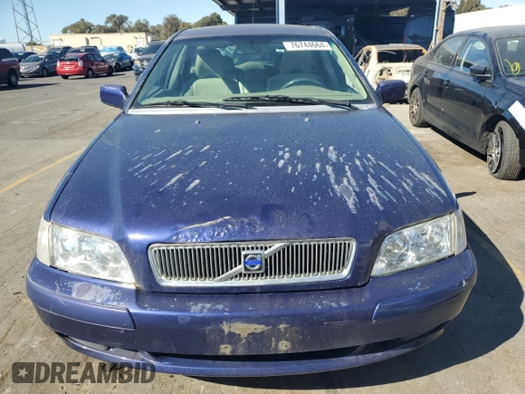 2004 Volvo V40 z VIN YV1VW27524F027635, wystawiony jako Copart lot #76744664 z przebiegiem 130 302 mil mil oraz Tytuł czysty. Historia ofert i sprzedaży dostępna na DreamBid. Obrazek 5.