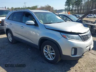 2014 Kia Sorento LX z VIN 5XYKT3A69EG437937, wystawiony jako IAAI lot #41834416 z przebiegiem 208 671 mil mil oraz . Historia ofert i sprzedaży dostępna na DreamBid. Obrazek 1.