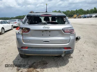 2018 Jeep Compass Limited with VIN 3C4NJDCB2JT101326, listed as a Copart auction lot 57095695 with 137,031 mi miles and Non repairable. Bid and sale history available at DreamBid. Image 6.