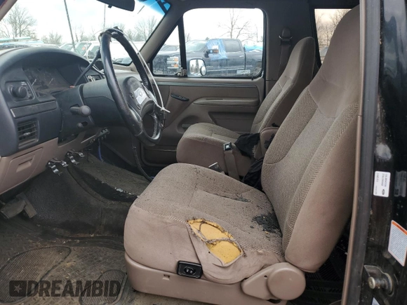 1993 Ford Bronco Custom with VIN 1FMEU15H0PLB25986, listed as a Copart auction lot 47622775 with 196,277 mi miles and Clean title. Bid and sale history available at DreamBid. Image 7.