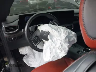 2024 Ford Mustang GT z VIN 1FA6P8CF5R5420461, wystawiony jako IAAI lot #42515797 z przebiegiem 28 636 mil mil oraz . Historia ofert i sprzedaży dostępna na DreamBid. Obrazek 21.