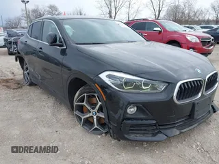 2018 BMW X2 xDrive28i z VIN WBXYJ5C30JEF72795, wystawiony jako IAAI lot #41931259 z przebiegiem 76 906 mil mil oraz . Historia ofert i sprzedaży dostępna na DreamBid. Obrazek 1.
