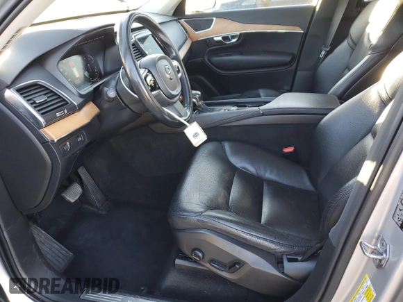 2021 Volvo XC90 Momentum with VIN YV4A221K6M1712505, listed as a Copart auction lot 87847165 with 85,095 mi miles and Salvage Title. Bid and sale history available at carsss.com. Image 7.