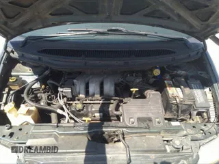 2000 Dodge Caravan SE with VIN 2B4GP44G9YR629814, listed as a IAAI auction lot 37525321 with Not provided miles and . Bid and sale history available at DreamBid. Image 10.