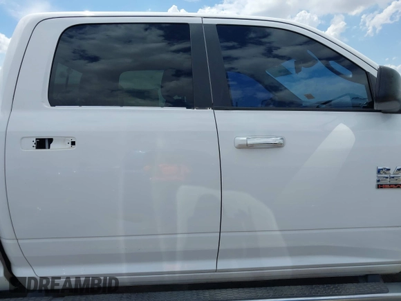 2017 Ram 2500 SLT with VIN 3C6UR5DL8HG551588, listed as a IAAI auction lot 42216223 with 125,891 mi miles and . Bid and sale history available at DreamBid. Image 14.
