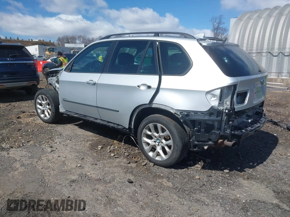 2012 BMW X5 35i с VIN 5UXZV4C56CL986384, выставлен на аукционе IAAI как лот 41986665 с пробегом Не указан миль и . История ставок и продаж доступна на DreamBid. Изображение 3.