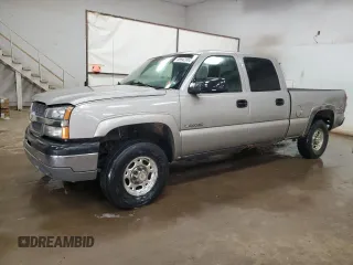 2003 Chevrolet Silverado 1500HD LS z VIN 1GCGK13U43F132922, wystawiony jako Copart lot #68942804 z przebiegiem Nie podano mil oraz Czysty tytuł • Clean title. Historia ofert i sprzedaży dostępna na DreamBid. Obrazek 1.