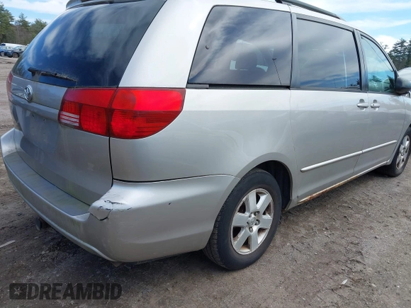 2005 Toyota Sienna CE with VIN 5TDZA23C85S322640, listed as a IAAI auction lot 42022461 with 294,074 mi miles. Bid and sale history available at carsss.com. Image 6.