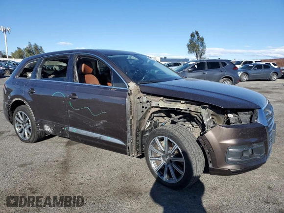 2017 Audi Q7 Prestige z VIN WA1VAAF7XHD054613, wystawiony jako Copart lot #49283225 z przebiegiem 132 181 mil mil oraz Szkoda całkowita • Salvage title. Historia ofert i sprzedaży dostępna na DreamBid. Obrazek 4.
