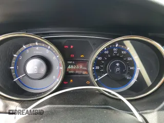2013 Hyundai Sonata SE z VIN 5NPEC4AC4DH726725, wystawiony jako Copart lot #51821295 z przebiegiem 94 092 mil mil oraz Szkoda całkowita • Salvage title. Historia ofert i sprzedaży dostępna na DreamBid. Obrazek 9.