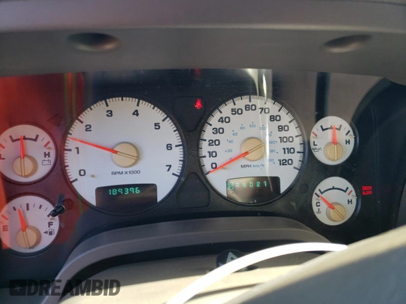 2002 Dodge 1500 z VIN 1D7HA18N02S703732, wystawiony jako Copart lot #89305895 z przebiegiem 189 396 mil mil oraz Szkoda całkowita • Salvage title. Historia ofert i sprzedaży dostępna na DreamBid. Obrazek 9.