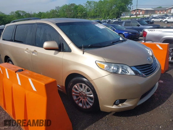 2013 Toyota Sienna XLE AAS with VIN 5TDYK3DC5DS331291, listed as a IAAI auction lot 42090586 with 176,711 mi miles and . Bid and sale history available at carsss.com. Image 1.