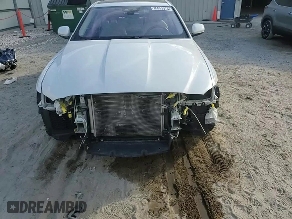 2019 Jaguar XE 20d Premium with VIN SAJAJ4FN5KCP47754, listed as a Copart auction lot 76053573 with 55,408 mi miles. Bid and sale history available at carsss.com. Image 15.