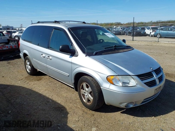 2005 Dodge Caravan SXT with VIN 2D8GP44L75R432427, listed as a IAAI auction lot 42049469 with 129,557 mi miles and . Bid and sale history available at DreamBid. Image 1.
