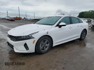 2023 Kia K5 LXS z VIN 5XXG14J24PG197685, wystawiony jako Copart lot #55059075 z przebiegiem 52 312 mil mil oraz Szkoda całkowita • Salvage title. Historia ofert i sprzedaży dostępna na DreamBid. Obrazek 1.