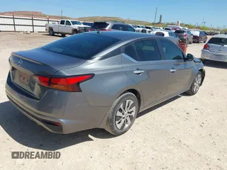 2020 Nissan Altima S with VIN 1N4BL4BV8LN312712, listed as a IAAI auction lot 41956107 with 206,221 mi miles and . Bid and sale history available at DreamBid. Image 4.