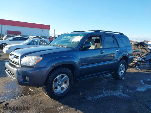 2007 Toyota 4Runner SR5 with VIN JTEBU14R870118007, listed as a IAAI auction lot 41380192 with 207,669 mi miles. Bid and sale history available at carsss.com. Image 14.