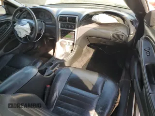 2003 Ford Mustang GT Deluxe z VIN 1FAFP45XX3F445761, wystawiony jako Copart lot #42546915 z przebiegiem 130 833 mil mil oraz Szkoda całkowita • Salvage title. Historia ofert i sprzedaży dostępna na DreamBid. Obrazek 8.