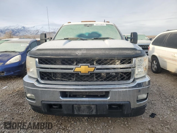 2011 Chevrolet Silverado 3500HD DRW LTZ with VIN 1GC4K1C81BF236370, listed as a Copart auction lot 44713845 with 198,785 mi miles and Salvage Title. Bid and sale history available at carsss.com. Image 5.
