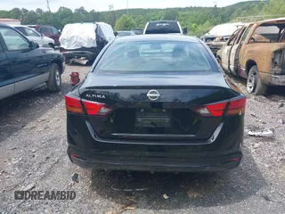 2024 Nissan Altima S with VIN 1N4BL4BV4RN315258, listed as a IAAI auction lot 42152644 with 45,958 mi miles and . Bid and sale history available at carsss.com. Image 16.