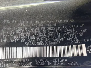 2018 Lexus ES 350 z VIN 58ABK1GG5JU100007, wystawiony jako IAAI lot #39968782 z przebiegiem Nie podano mil oraz . Historia ofert i sprzedaży dostępna na DreamBid. Obrazek 9.
