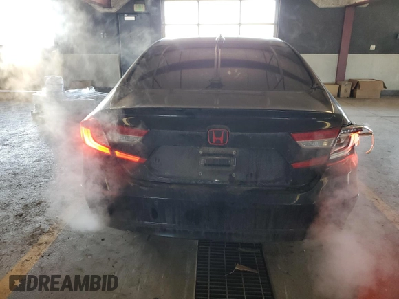 2018 Honda Accord Touring z VIN 1HGCV2F93JA040263, wystawiony jako Copart lot #89186765 z przebiegiem 95 110 mil mil oraz Nie do naprawy • Non repairable. Historia ofert i sprzedaży dostępna na DreamBid. Obrazek 6.