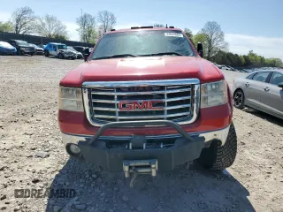 2009 GMC Sierra 2500HD SLT z VIN 1GTHK63689F171542, wystawiony jako Copart lot #53044685 z przebiegiem 252 999 mil mil oraz Szkoda całkowita • Salvage title. Historia ofert i sprzedaży dostępna na DreamBid. Obrazek 5.