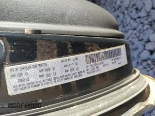 1997 Plymouth Neon z VIN 1P3ES22Y5VD198525, wystawiony jako Copart lot #86873894 z przebiegiem 43 981 mil mil oraz Tytuł czysty. Historia ofert i sprzedaży dostępna na DreamBid. Obrazek 12.