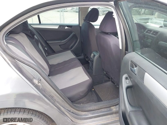 2013 Volkswagen Jetta Sedan SE w/Convenience/Sunroof with VIN 3VWDP7AJ6DM433495, listed as a IAAI auction lot 41696290 with NaN miles. Bid and sale history available at carsss.com. Image 8.
