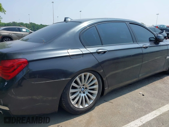 2010 BMW 7 Series 750Li with VIN WBAKB8C50ACY64262, listed as a IAAI auction lot 42433667 with 121,008 mi miles and . Bid and sale history available at DreamBid. Image 13.