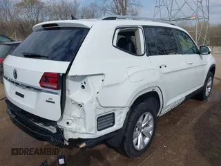 2019 Volkswagen Atlas SE с VIN 1V2LR2CA3KC543118, выставлен на аукционе IAAI как лот 41887298 с пробегом 103 261 миль миль и . История ставок и продаж доступна на DreamBid. Изображение 4.