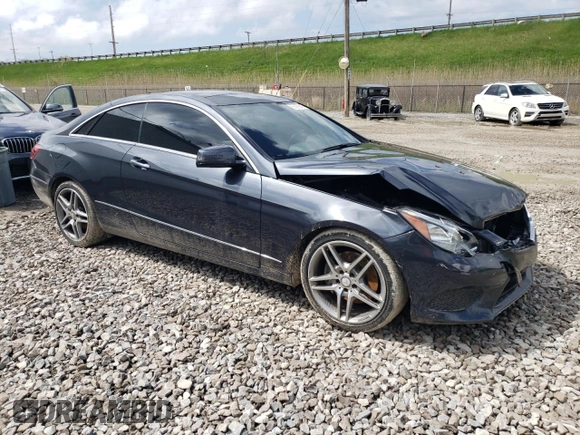 2014 Mercedes-Benz E 350 z VIN WDDKJ8JB3EF235278, wystawiony jako Copart lot #55638145 z przebiegiem 97 844 mil mil oraz Szkoda całkowita • Salvage title. Historia ofert i sprzedaży dostępna na DreamBid. Obrazek 4.