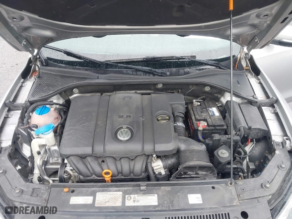2012 Volkswagen Passat SE w/Sunroof with VIN 1VWBH7A36CC077412, listed as a IAAI auction lot 41651796 with 113,259 mi miles. Bid and sale history available at carsss.com. Image 10.
