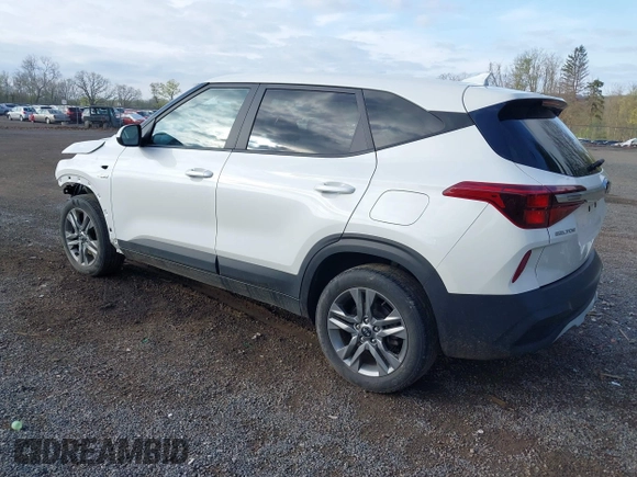 2021 Kia Seltos LX z VIN KNDEPCAA7M7213292, wystawiony jako IAAI lot #42092576 z przebiegiem 35 664 mil mil oraz . Historia ofert i sprzedaży dostępna na DreamBid. Obrazek 3.